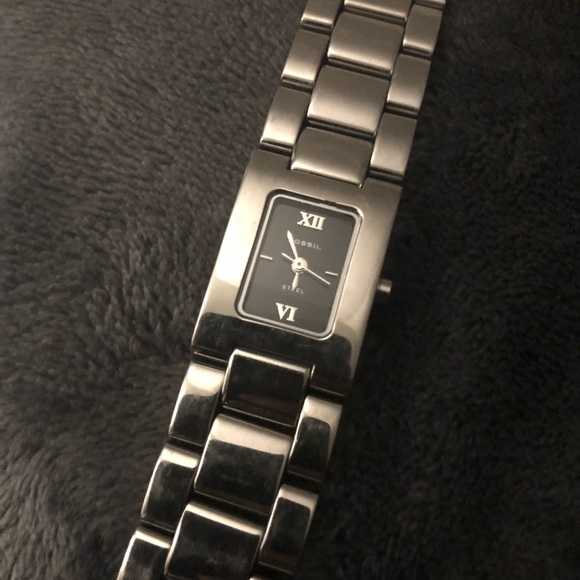 Fossil Stainless Steel Water Resistant Watch - Picture 3 of 8